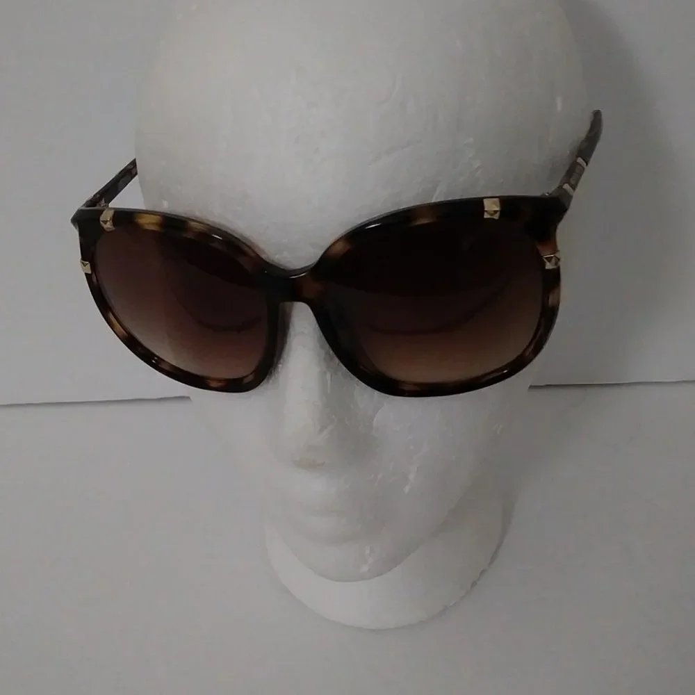 Michael Kors Oversize Tortoise Brown Sunglasses - Picture 4 of 14